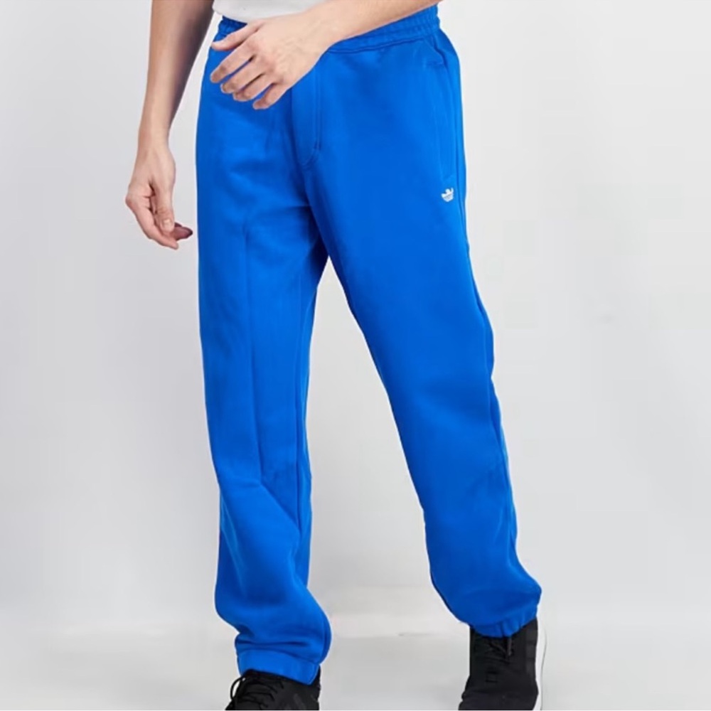 NWT adidas Heavyweight Shmoofoil
Skateboarding Sweatpants